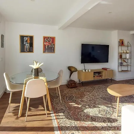 Apartmán 2 Bedroom Lovely In *